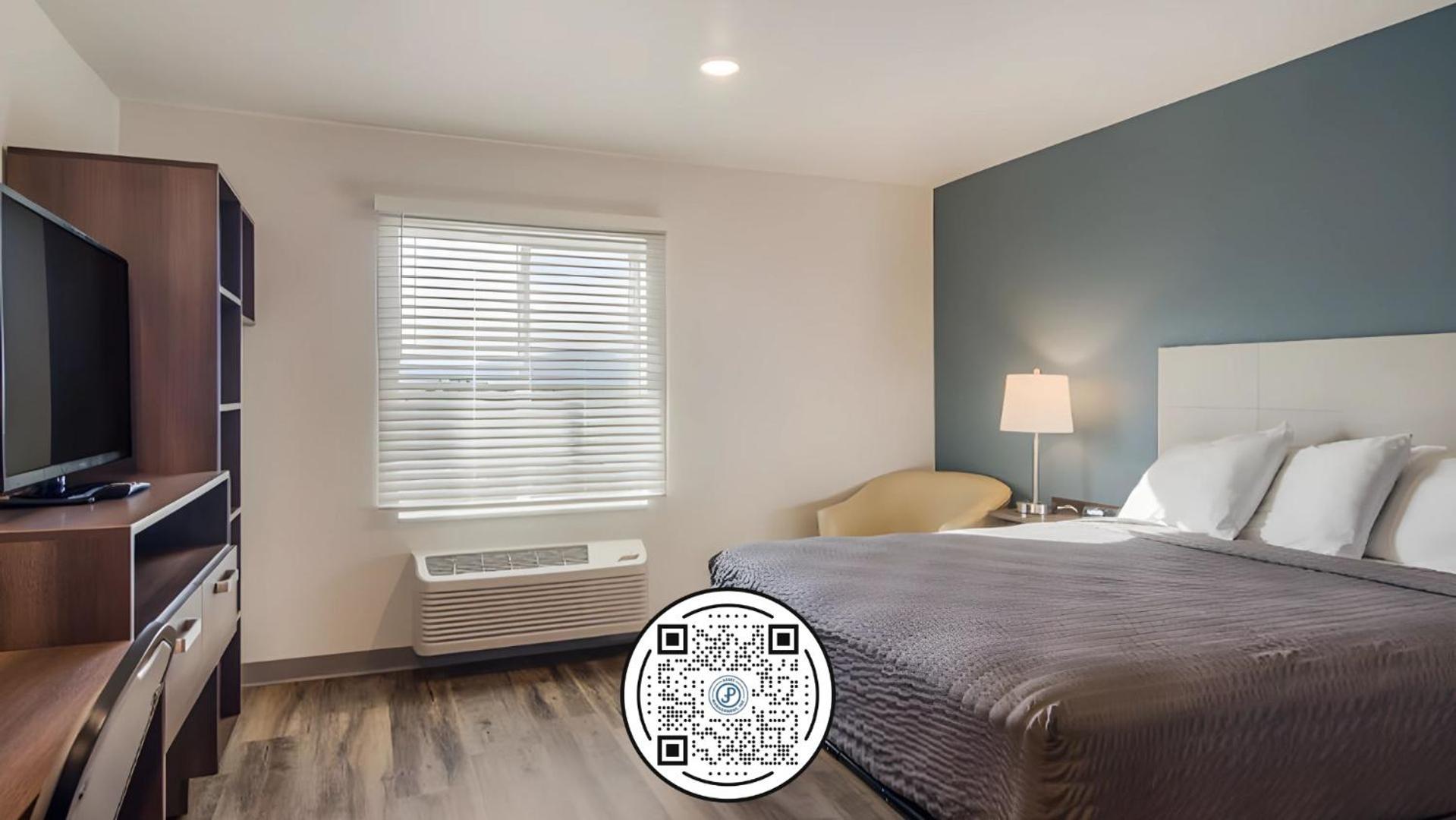 Woodspring - Chicago * Libertyville